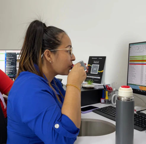 😱Termo + 2 tazas ¡GRATIS!🎁 - 100% térmico